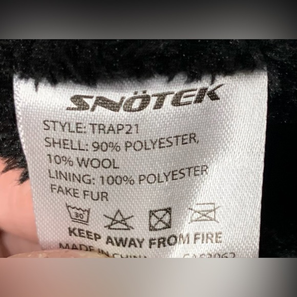 Snotek - Hunting / Aviator Hat With Faux Fur Lining And Trim Red And Black Plaid - Picture 11 of 11